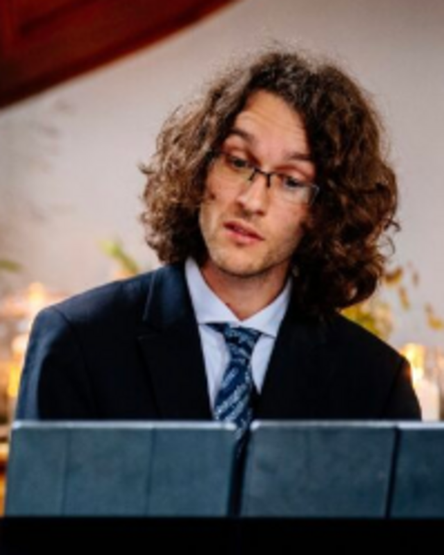 Porträt von Dominik Berchten